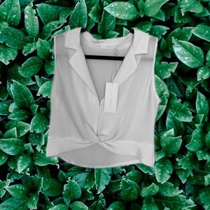 Cute Off-white Cropped Top